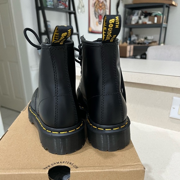 BRAND NEW Dr. Martens 101 Bex smooth boots Black Size 6 - Picture 8 of 12